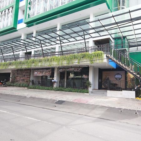 Harvia Suites Kebon Jeruk ジャカルタ エクステリア 写真